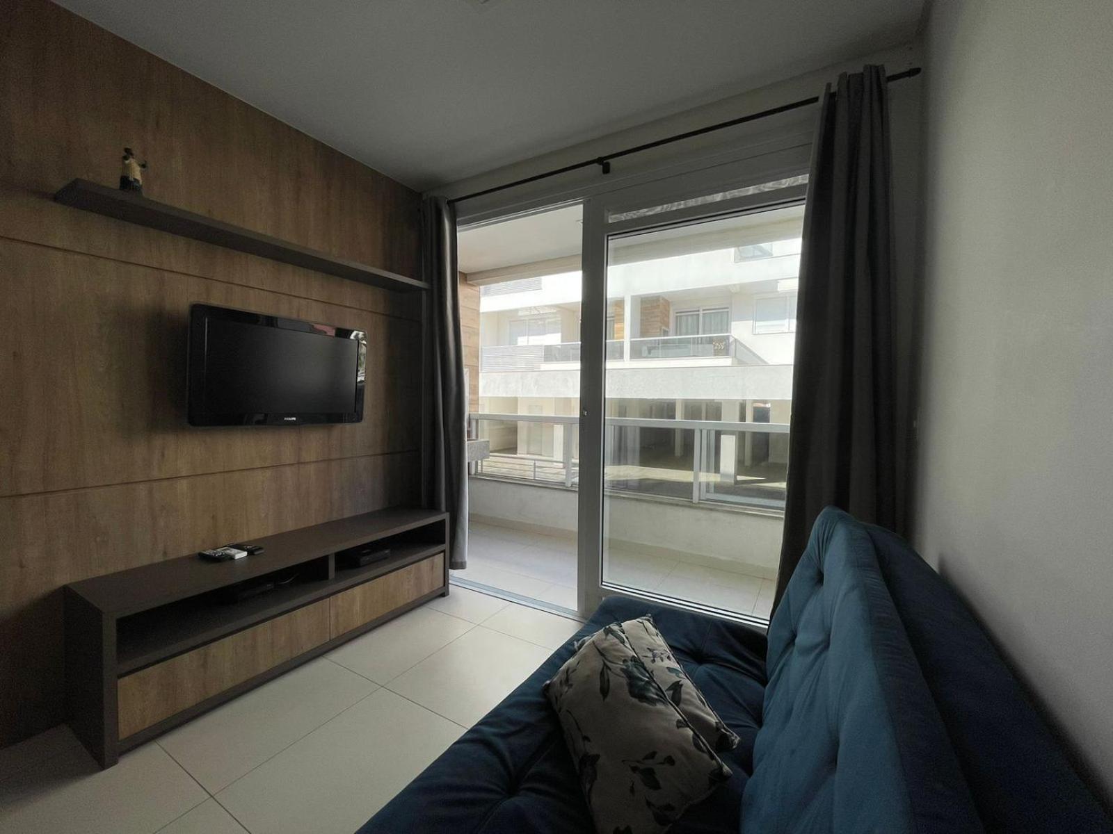 Apartamento Dois Quartos, Espelho Aguas